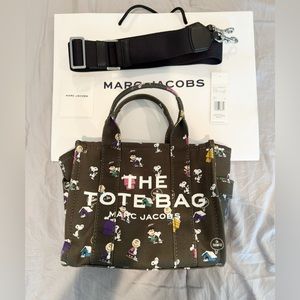 Peanuts x Marc Jacobs 🐾 The Small Tote Bag